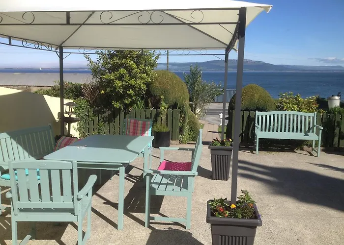 Admiralty House Hotell