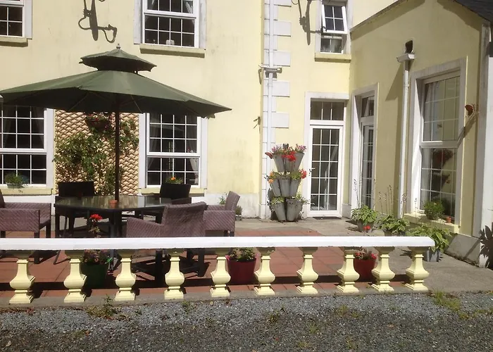 Admiralty House * Moville