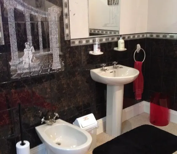 Hotell Admiralty House *